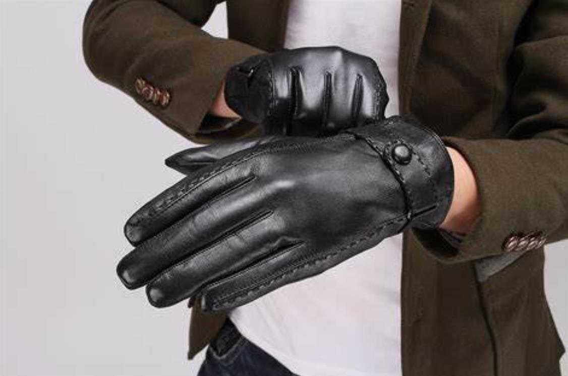 The practicality of leather gloves